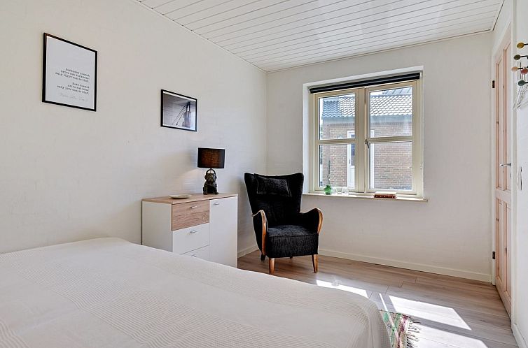 Vakantiehuis "Agnes" - 900m from the sea