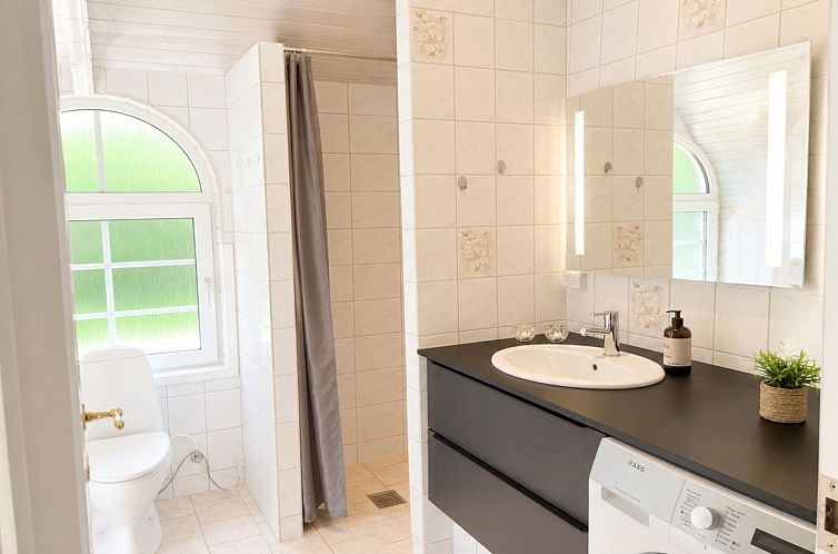 Vakantiehuis "Pasi" - 1.2km from the sea