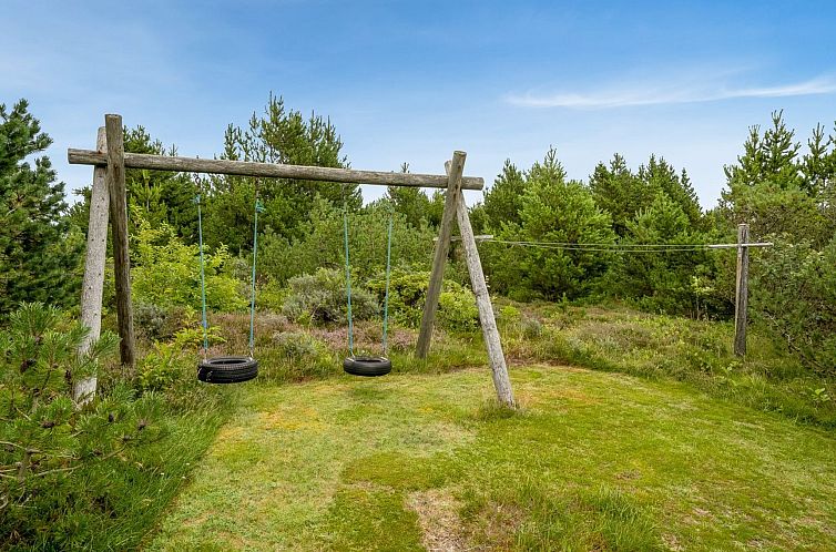 Vakantiehuis "Pasi" - 1.2km from the sea