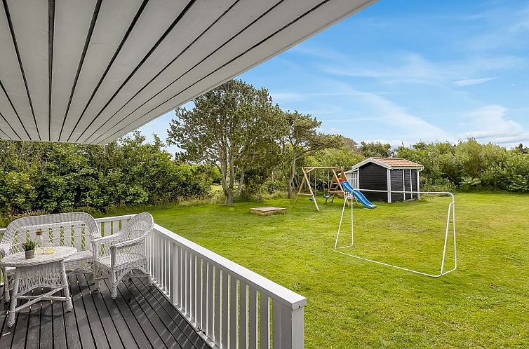 Vakantiehuis "Torhild" - 700m from the sea