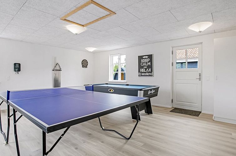 Vakantiehuis "Torhild" - 700m from the sea