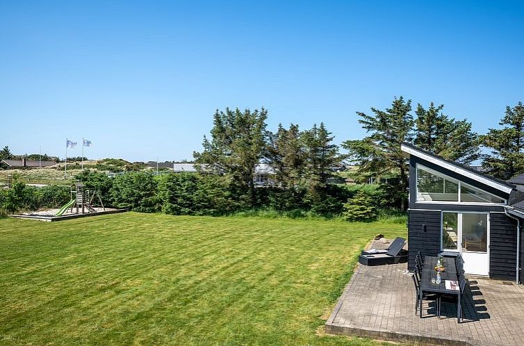 Vakantiehuis "Germund" - 770m from the sea