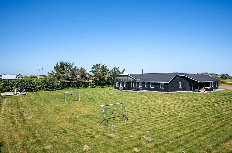 Vakantiehuis "Germund" - 770m from the sea