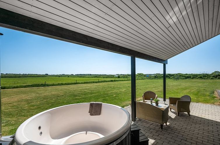 Vakantiehuis "Germund" - 770m from the sea