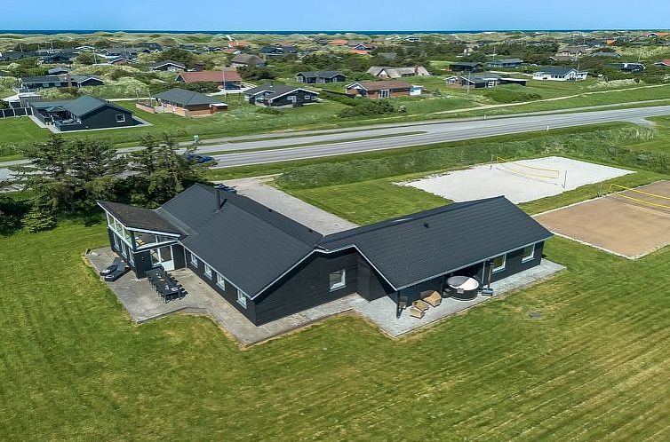 Vakantiehuis "Germund" - 770m from the sea