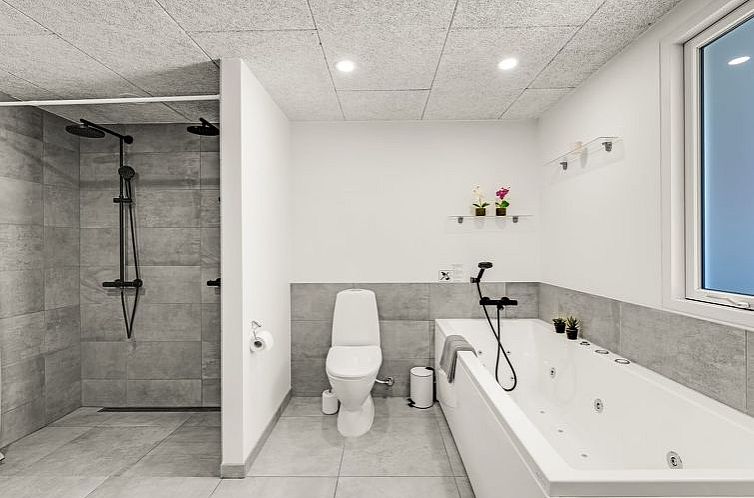 Vakantiehuis "Germund" - 770m from the sea