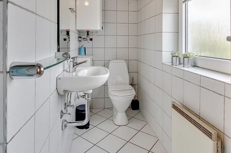 Vakantiehuis "Laurens" -  from the sea