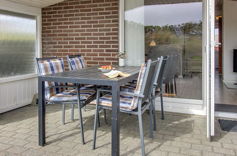 Vakantiehuis "Laurens" -  from the sea