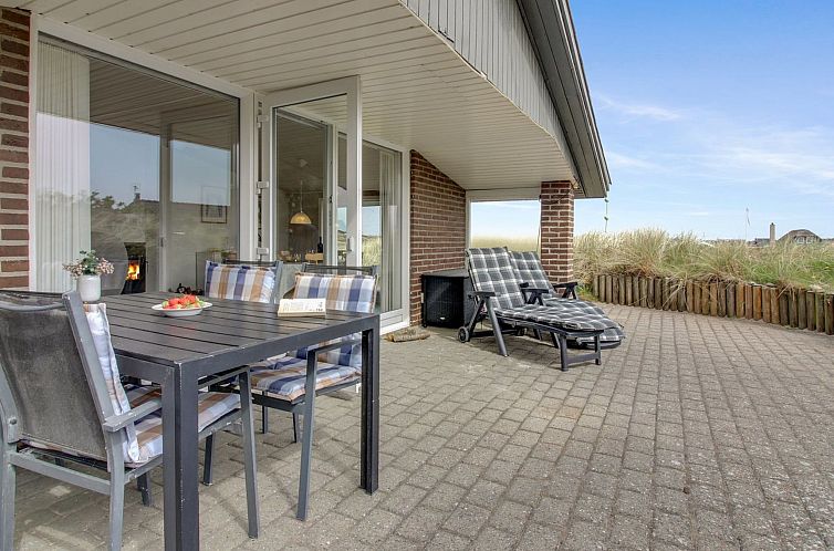 Vakantiehuis "Laurens" -  from the sea