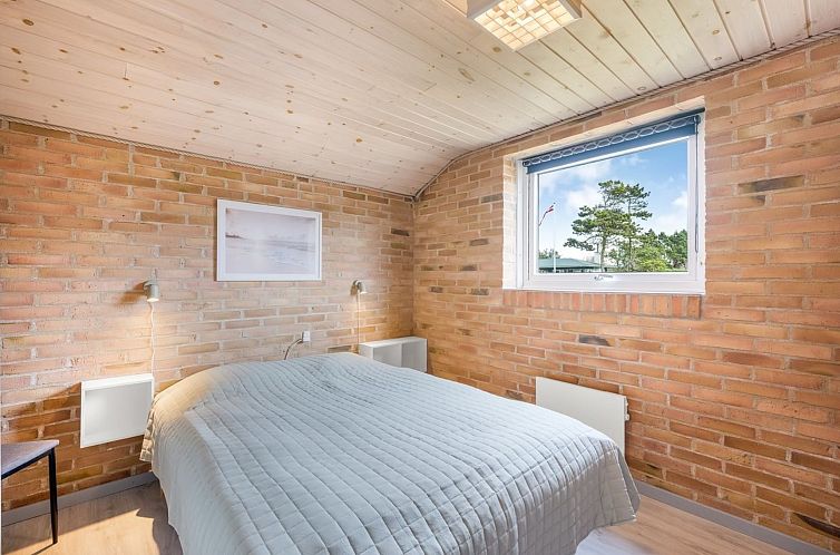 Vakantiehuis "Dorithea" - 1.3km from the sea