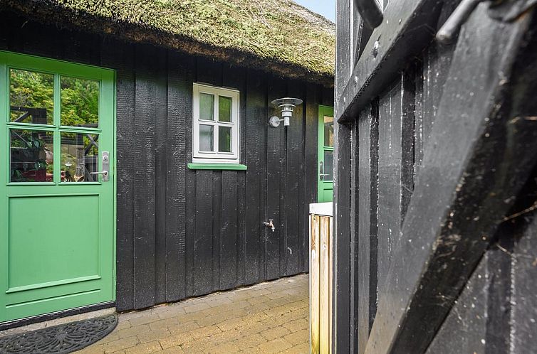 Vakantiehuis "Annika" -  from the sea