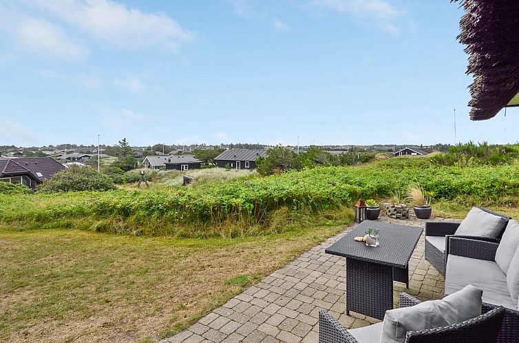 Vakantiehuis "Annika" -  from the sea