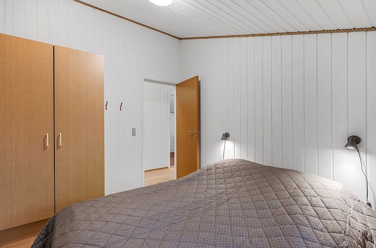 Vakantiehuis "Veera" -  from the sea