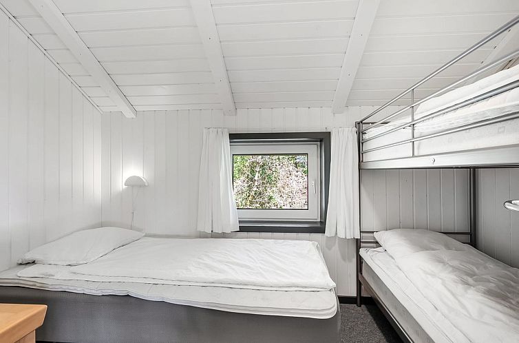 Vakantiehuis "Aage" - 1.7km from the sea