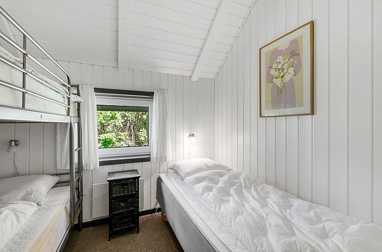 Vakantiehuis "Aage" - 1.7km from the sea