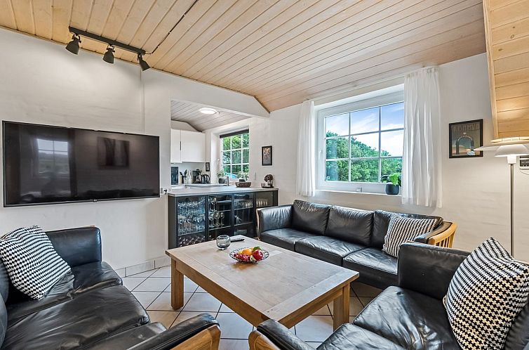 Vakantiehuis "Aage" - 1.7km from the sea