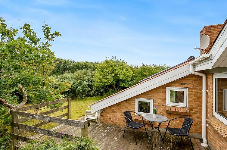 Vakantiehuis "Dorithea" - 1.3km from the sea