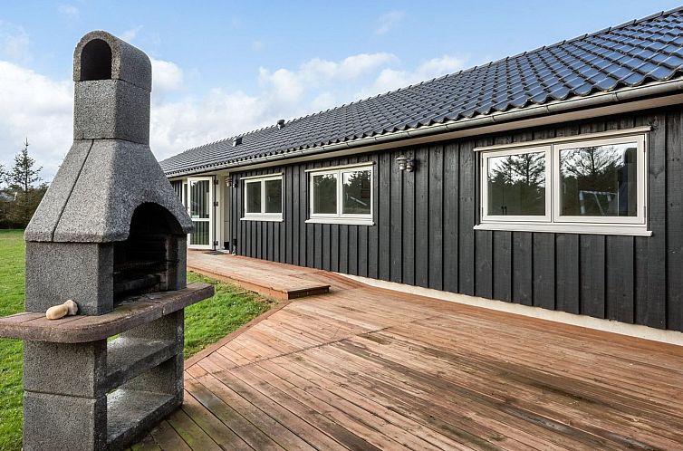 Vakantiehuis "Dorithea" - 1.3km from the sea