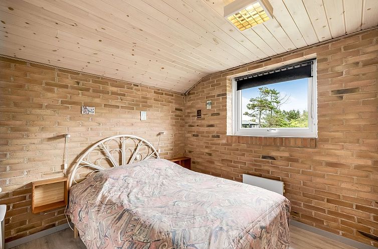 Vakantiehuis "Dorithea" - 1.3km from the sea