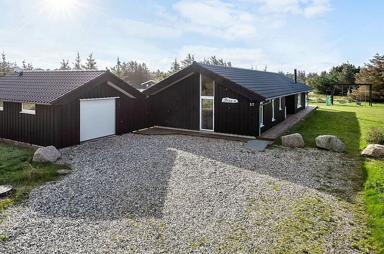 Vakantiehuis "Dorithea" - 1.3km from the sea