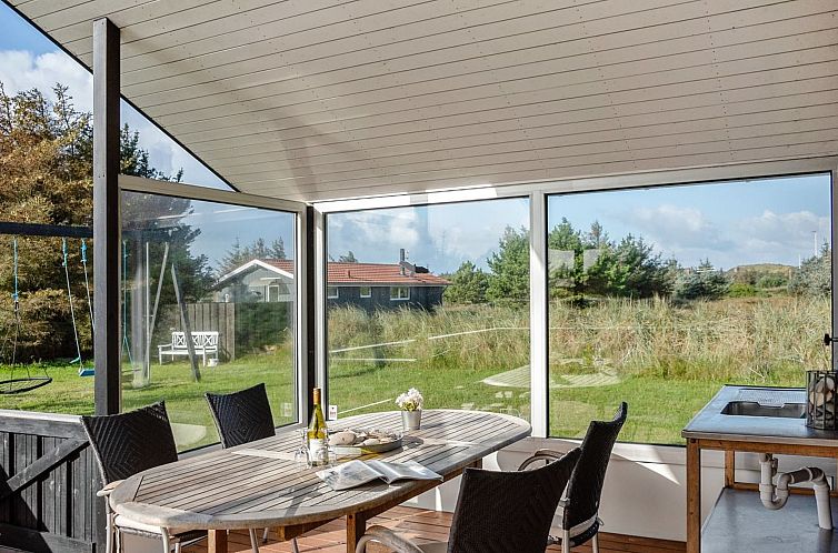 Vakantiehuis "Dorithea" - 1.3km from the sea