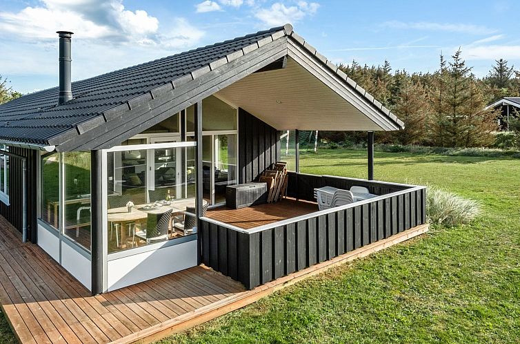 Vakantiehuis "Dorithea" - 1.3km from the sea