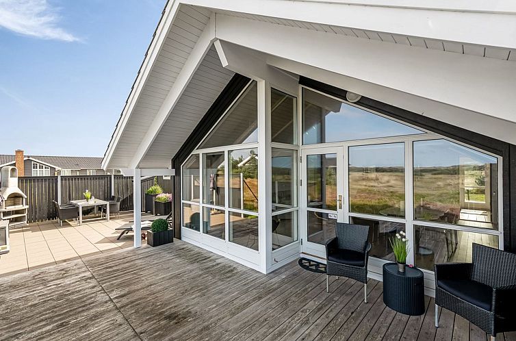 Vakantiehuis "Christan" - 1.2km from the sea