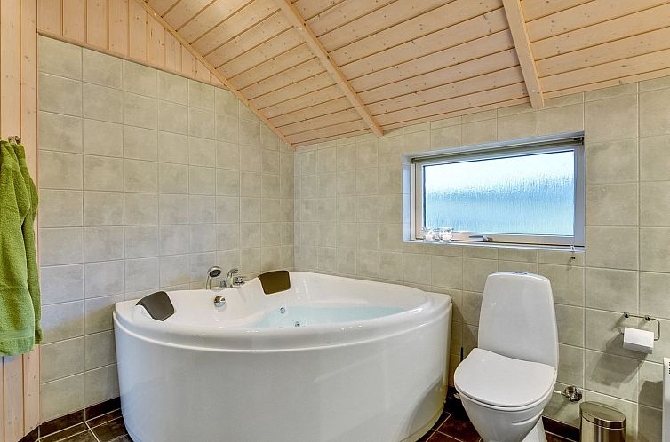 Vakantiehuis "Christan" - 1.2km from the sea