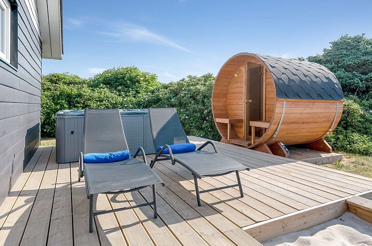 Vakantiehuis "Hillevi" - 200m from the sea