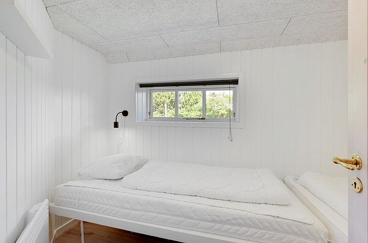 Vakantiehuis "Fredger" - 1.8km from the sea