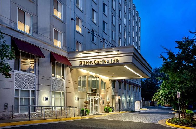 Guest house 28925201 - Apartment Oostkust - Hilton Garden Inn Tysons Corner