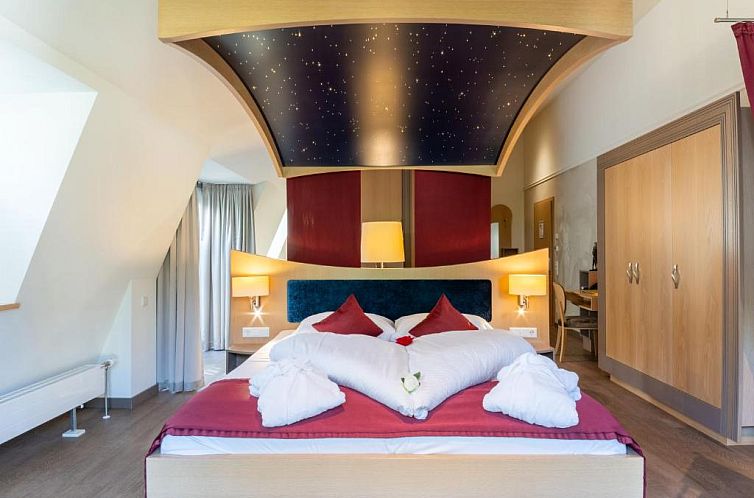 Villa Ludwig Suite Hotel / Chalet