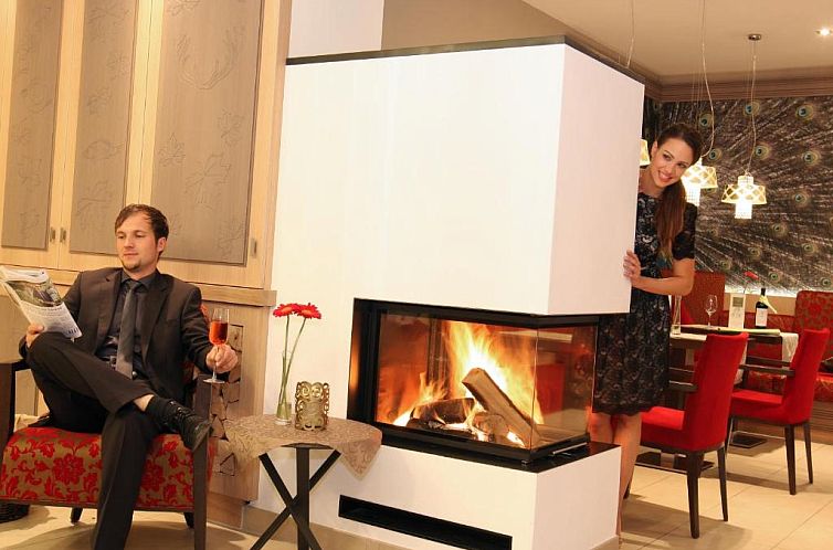 Villa Ludwig Suite Hotel / Chalet