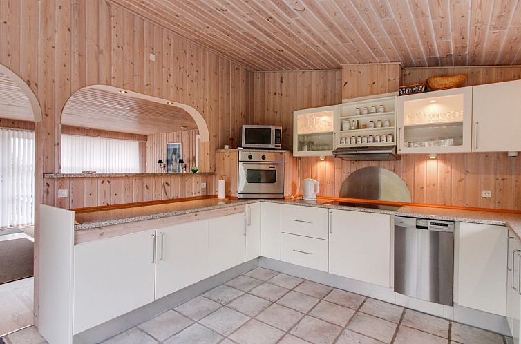 Vakantiehuis "Hagen" - 250m from the sea