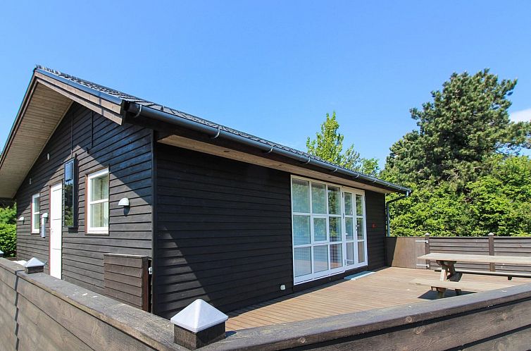 Vakantiehuis "Hagen" - 250m from the sea