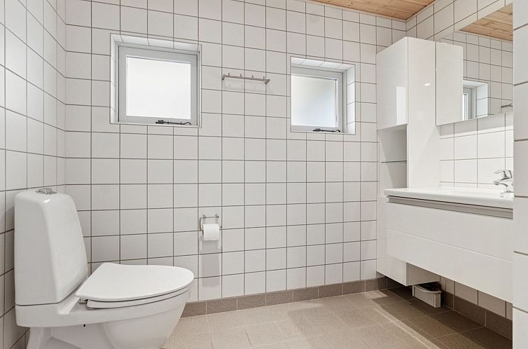 Vakantiehuis "Esben" - 350m from the sea