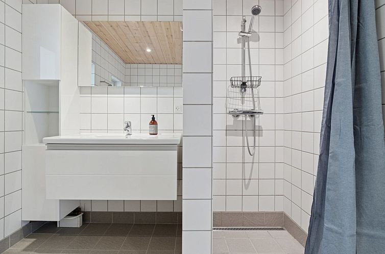 Vakantiehuis "Esben" - 350m from the sea