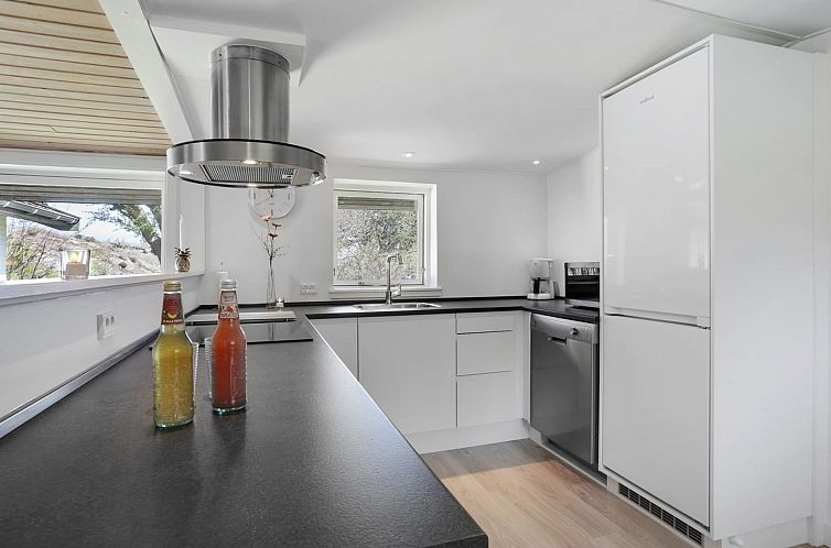 Vakantiehuis "Cristiana" - 950m from the sea