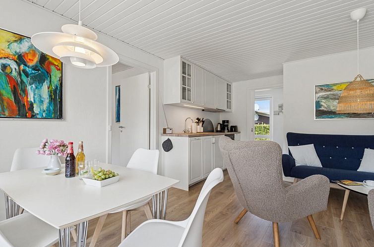 Vakantiehuis "Heddi" - 300m from the sea