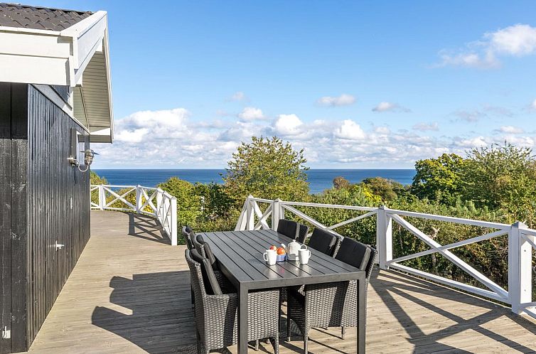 Vakantiehuis "Tjelle" - 300m from the sea