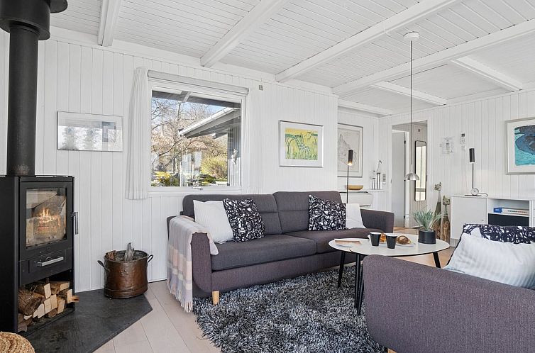 Vakantiehuis "Caren" - 75m from the sea