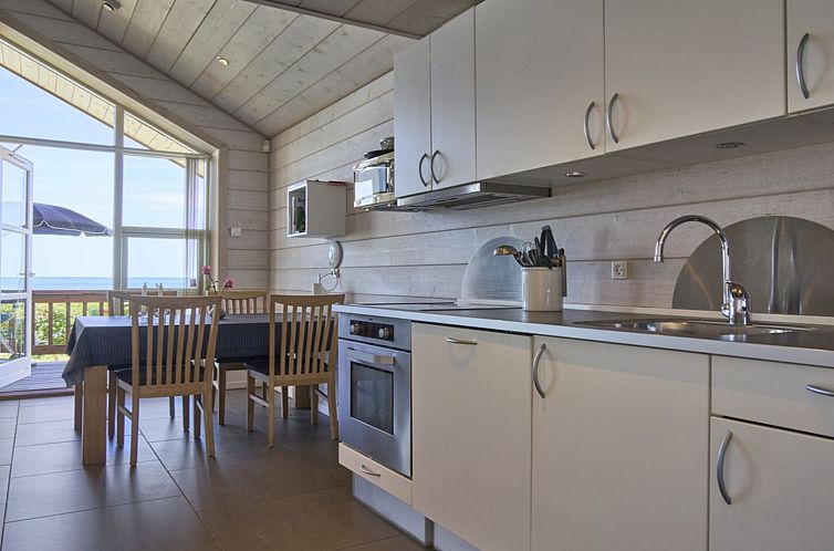 Vakantiehuis "Ghita" - 10m from the sea