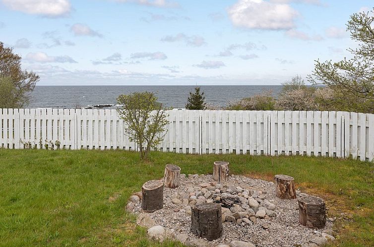 Vakantiehuis "Ensio" - 150m from the sea