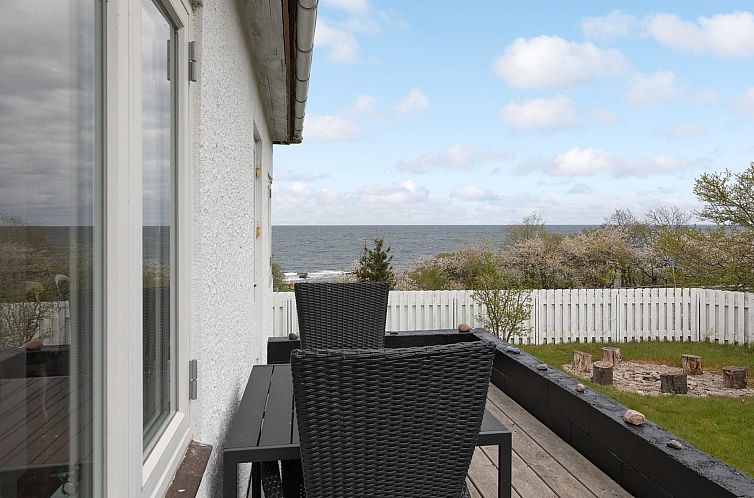 Vakantiehuis "Ensio" - 150m from the sea