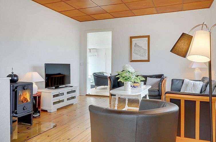 Vakantiehuis "Ensio" - 150m from the sea