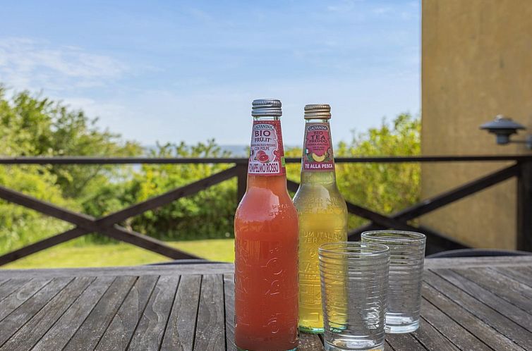 Vakantiehuis "Amlethus" - 375m from the sea