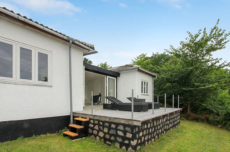 Vakantiehuis "Ensio" - 150m from the sea