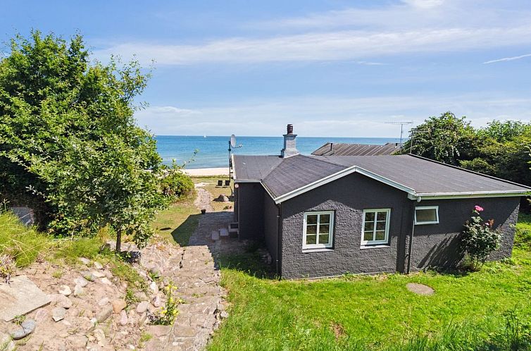 Guest house 29005258 - Holiday property Bornholm - Vakantiehuis "Silke" - 10m from the sea