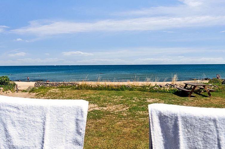 Vakantiehuis "Silke" - 10m from the sea