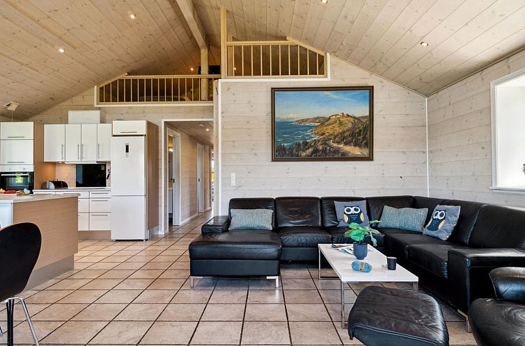 Vakantiehuis "Hjalmar" - 400m from the sea